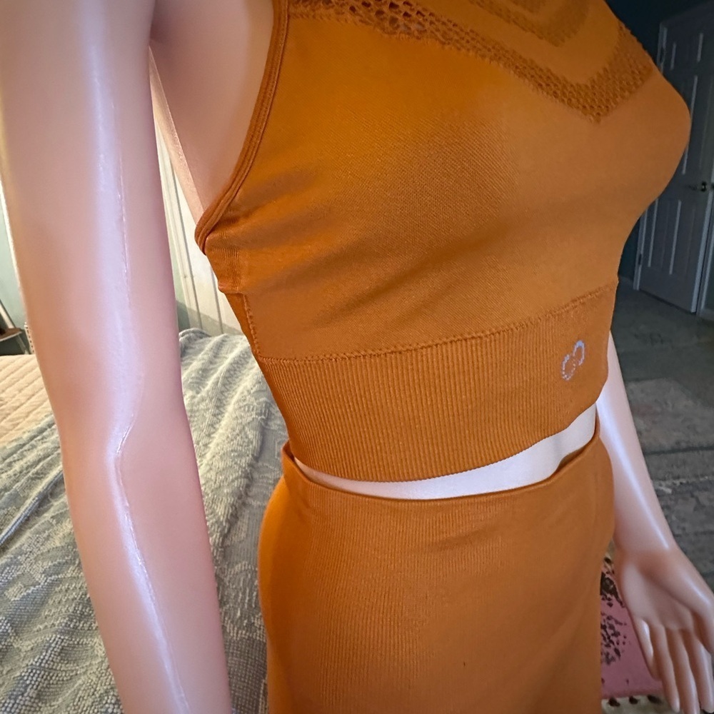 CURVES N COMBATBOOTS Orange Women's Activewear Set Sz S and L - Picture 7 of 15